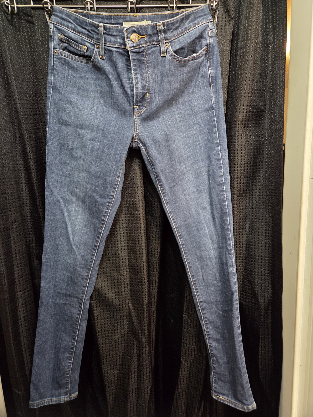 Levi's Women's Medium Blue Skinny Jeans
